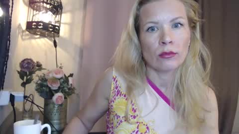 julia_giulia online show from March 2025 07:59:02 PM
