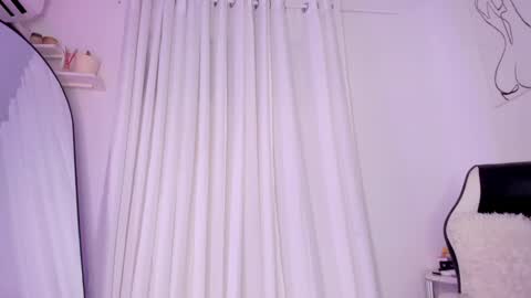 Julia online show from January 2025 12:31:01 AM