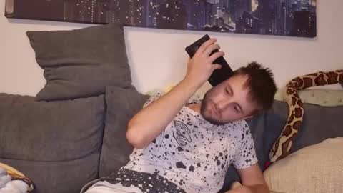 Snapshot of julia_official chatting on November 2025 05:47:01 PM julia_official online show from November 2025 05:47:01 PM