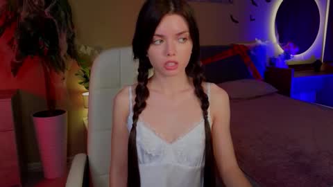 Snapshot of julia_ortega chatting on October 2025 02:20:01 PM Julia online show from October 2025 02:20:01 PM