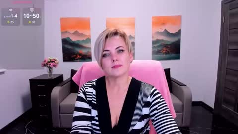 Julia online show from November 2025 03:22:01 PM