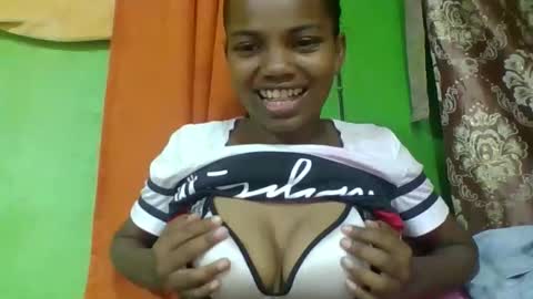 juliah02 online show from April 2026 10:13:02 AM