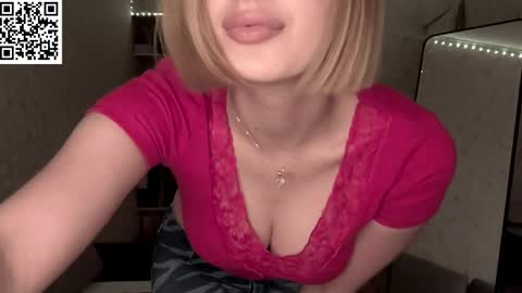 Snapshot of juliahupman chatting on May 2026 06:49:02 PM Kate online show from May 2026 06:49:02 PM