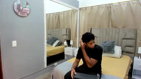 julian billy online show from January 2025 11:32:01 AM