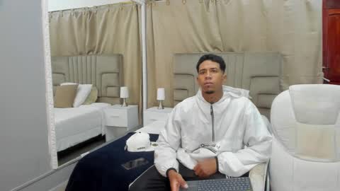 julian billy online show from February 2025 11:20:01 AM