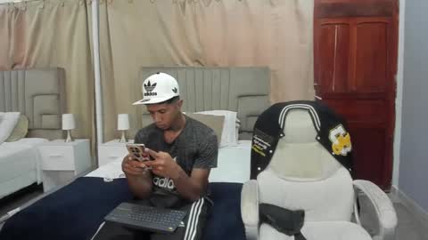 julian billy online show from February 2025 05:39:01 PM