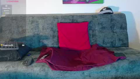 Julian independent model online show from January 2026 09:01:01 AM