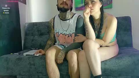 Julian independent model online show from April 2026 04:00:01 PM