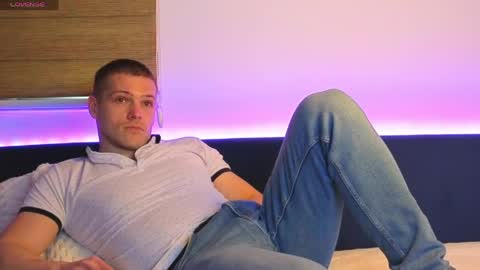 julian_turner online show from April 2026 12:19:02 PM