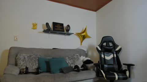 julian_wallace online show from October 2025 03:47:02 PM