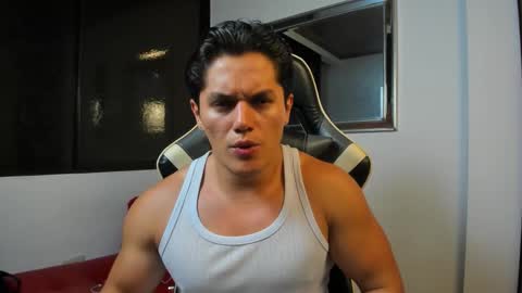 julian_wallace online show from February 2026 10:59:02 PM