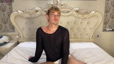 Snapshot of julian_win chatting on August 2026 10:23:02 PM Eren online show from August 2026 10:23:02 PM
