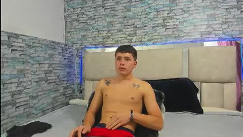 julian online show from November 2025 05:58:02 PM