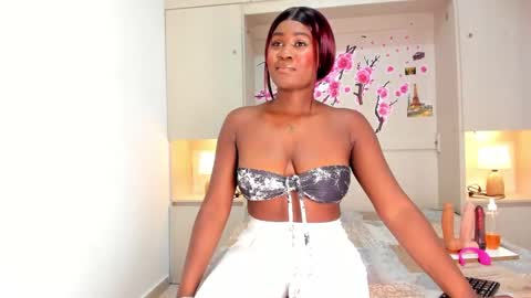 julianablaze online show from October 2025 04:12:01 AM