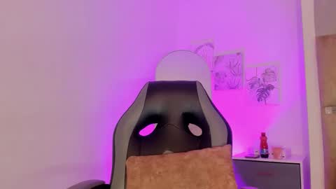 Snapshot of julianacarter chatting on January 2026 07:39:01 PM JulianaCarter online show from January 2026 07:39:01 PM