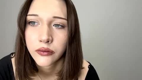 Kira online show from April 2026 04:22:02 PM