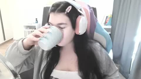 MIa online show from June 2026 09:57:02 AM