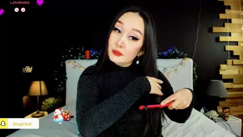 Snapshot of julianna_jamii chatting on December 2024 05:18:02 PM Julianna online show from December 2024 05:18:02 PM