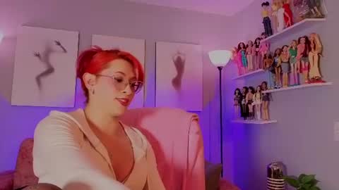 Snapshot of julianna_saenz chatting on June 2026 10:56:01 PM Juliana online show from June 2026 10:56:01 PM