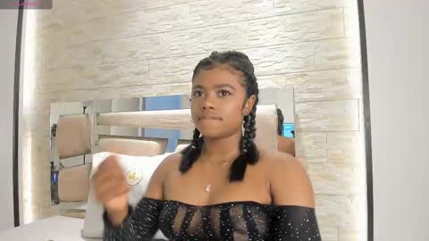 Snapshot of julianna_smith chatting on September 2025 08:09:01 PM ANDREA online show from September 2025 08:09:01 PM