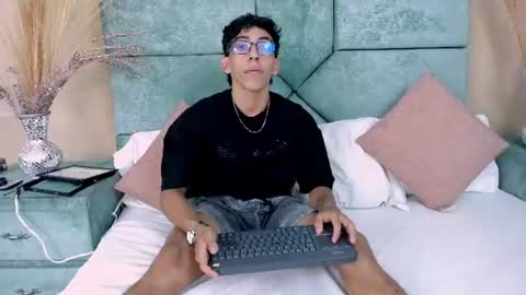 Snapshot of julianrouss chatting on June 2026 08:40:02 PM Julian online show from June 2026 08:40:02 PM