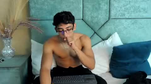 Snapshot of julianrouss chatting on June 2026 08:11:02 PM Julian online show from June 2026 08:11:02 PM