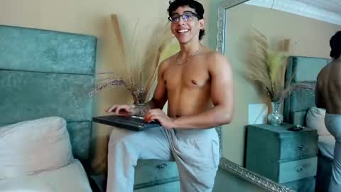 Snapshot of julianrouss chatting on July 2026 08:37:01 PM Julian online show from July 2026 08:37:01 PM