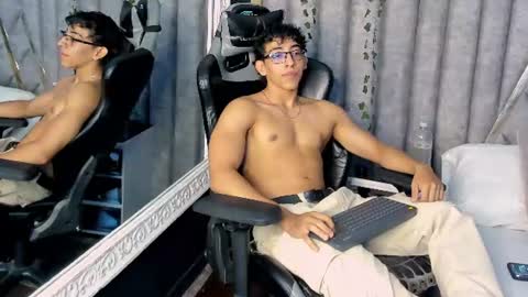 Snapshot of julianrouss chatting on July 2026 08:11:02 PM Julian online show from July 2026 08:11:02 PM