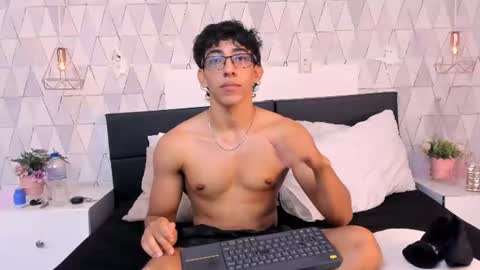 Snapshot of julianrouss chatting on July 2026 02:05:17 AM Julian online show from July 2026 02:05:17 AM