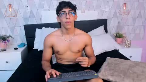 Snapshot of julianrouss chatting on July 2026 08:36:02 PM Julian online show from July 2026 08:36:02 PM