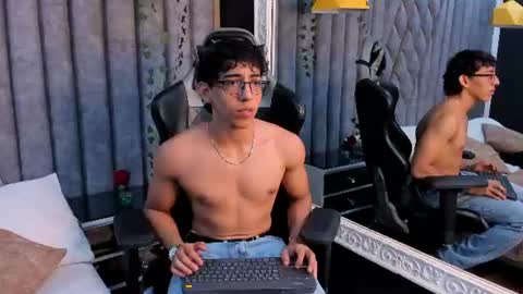 Snapshot of julianrouss chatting on July 2026 12:17:01 AM Julian online show from July 2026 12:17:01 AM