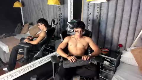 Snapshot of julianrouss chatting on July 2026 09:02:01 PM Julian online show from July 2026 09:02:01 PM