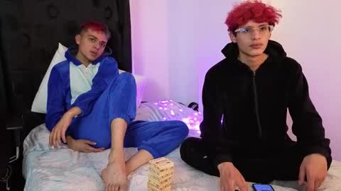 julian online show from September 2025 06:03:01 AM