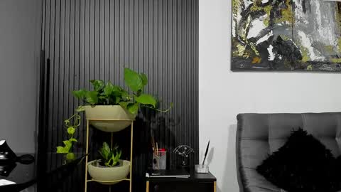 Julian online show from February 2025 02:14:01 AM