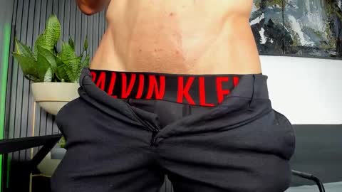 Julian online show from March 2026 09:09:01 PM