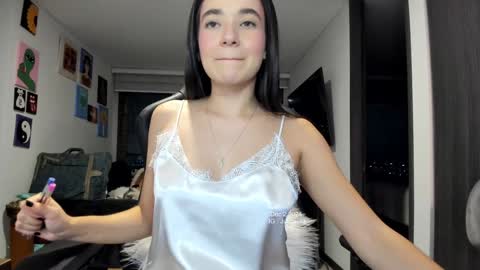 Snapshot of julidavila chatting on December 2024 12:24:01 AM Jeimy Help me to reach 100 thumbs up online show from December 2024 12:24:01 AM