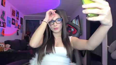 Jeimy Help me to reach 100 thumbs up online show from March 2026 11:28:02 PM