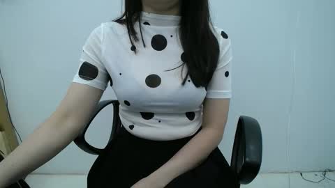 julie9x online show from December 2025 09:33:02 PM