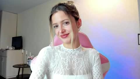 Julie online show from October 2025 04:04:02 PM