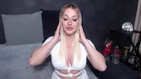 Snapshot of juliediamond chatting on November 2025 11:38:01 PM julia online show from November 2025 11:38:01 PM