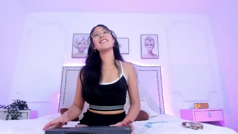 juliee_ross online show from April 2026 12:08:02 PM