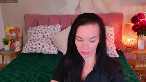 juliehill online show from February 2026 07:35:01 AM