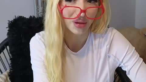 Julia online show from October 2025 12:50:01 PM