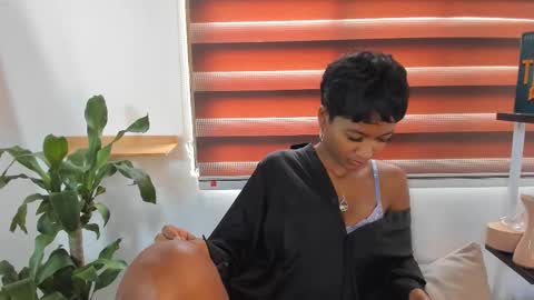 Juli online show from October 2025 03:02:02 PM