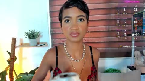 Juli online show from November 2025 09:13:02 PM