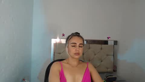 Snapshot of julieta__fox_ chatting on February 2025 10:18:02 AM julieta__fox_ online show from February 2025 10:18:02 AM