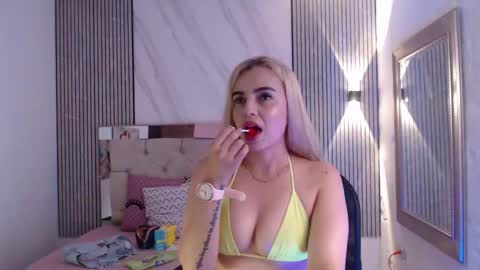 julieta__fox_ online show from February 2026 02:30:01 AM