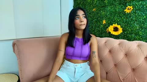 Juli online show from December 2024 07:25:02 PM