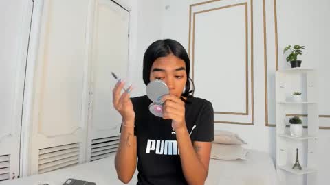 Juli online show from March 2026 07:09:01 PM