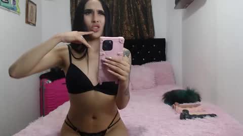 Snapshot of julieta_jonez_ chatting on April 2026 09:04:01 AM Julieta. online show from April 2026 09:04:01 AM